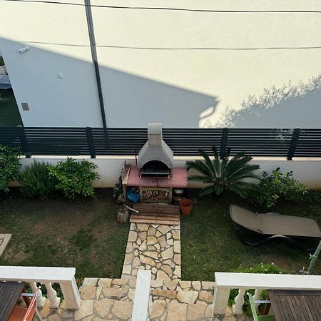 Apartments Villa Engeli Vir Zewnętrze zdjęcie