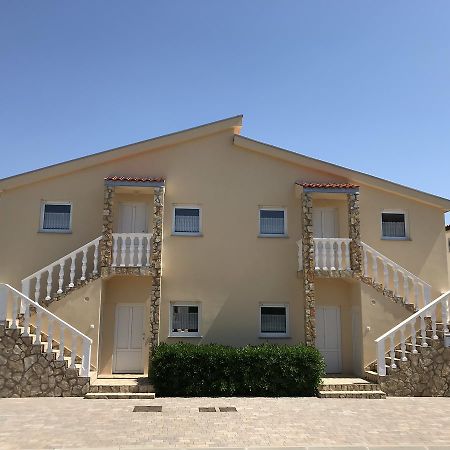 Apartments Villa Engeli Vir Zewnętrze zdjęcie