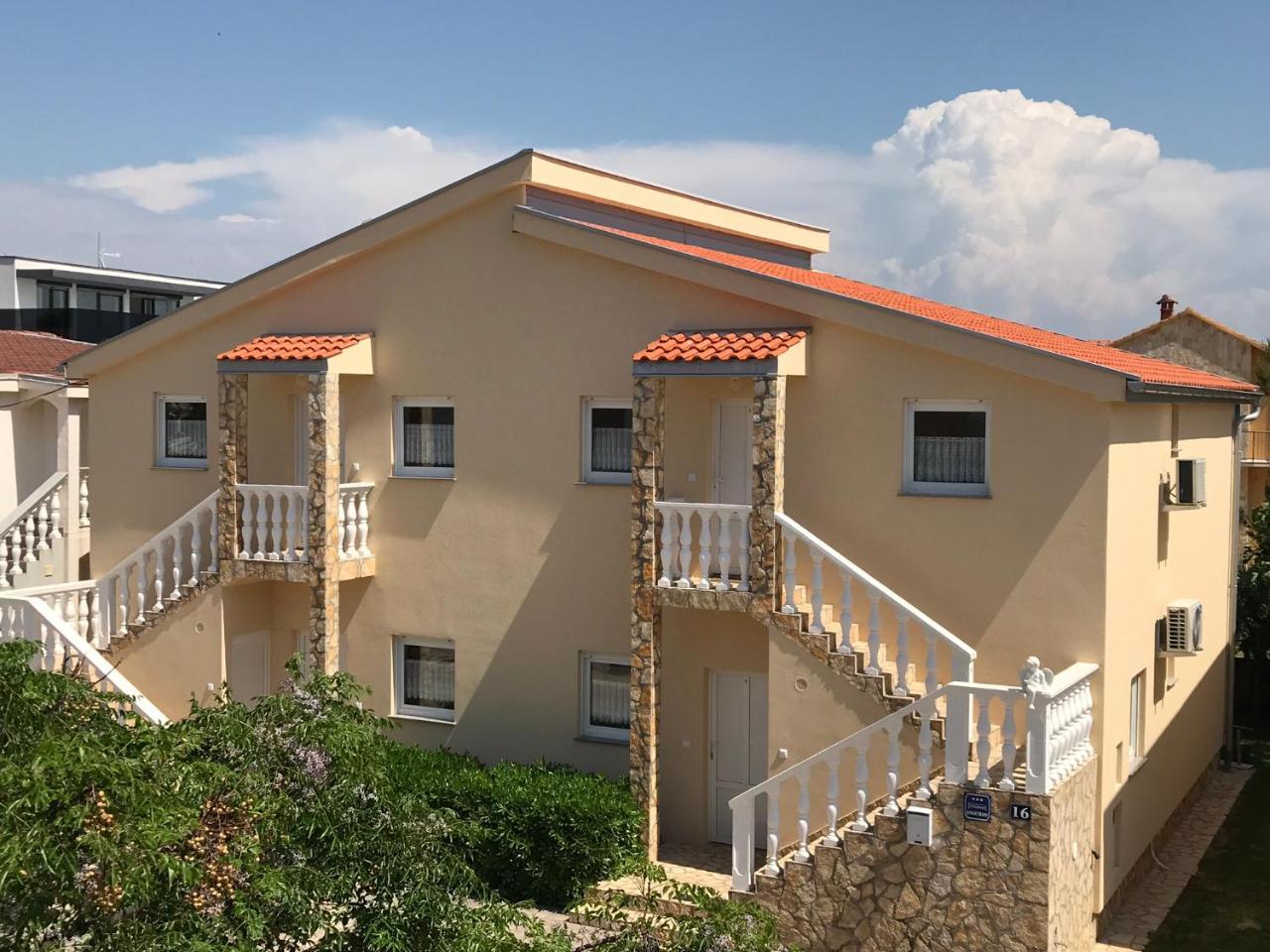 Apartments Villa Engeli Vir Zewnętrze zdjęcie